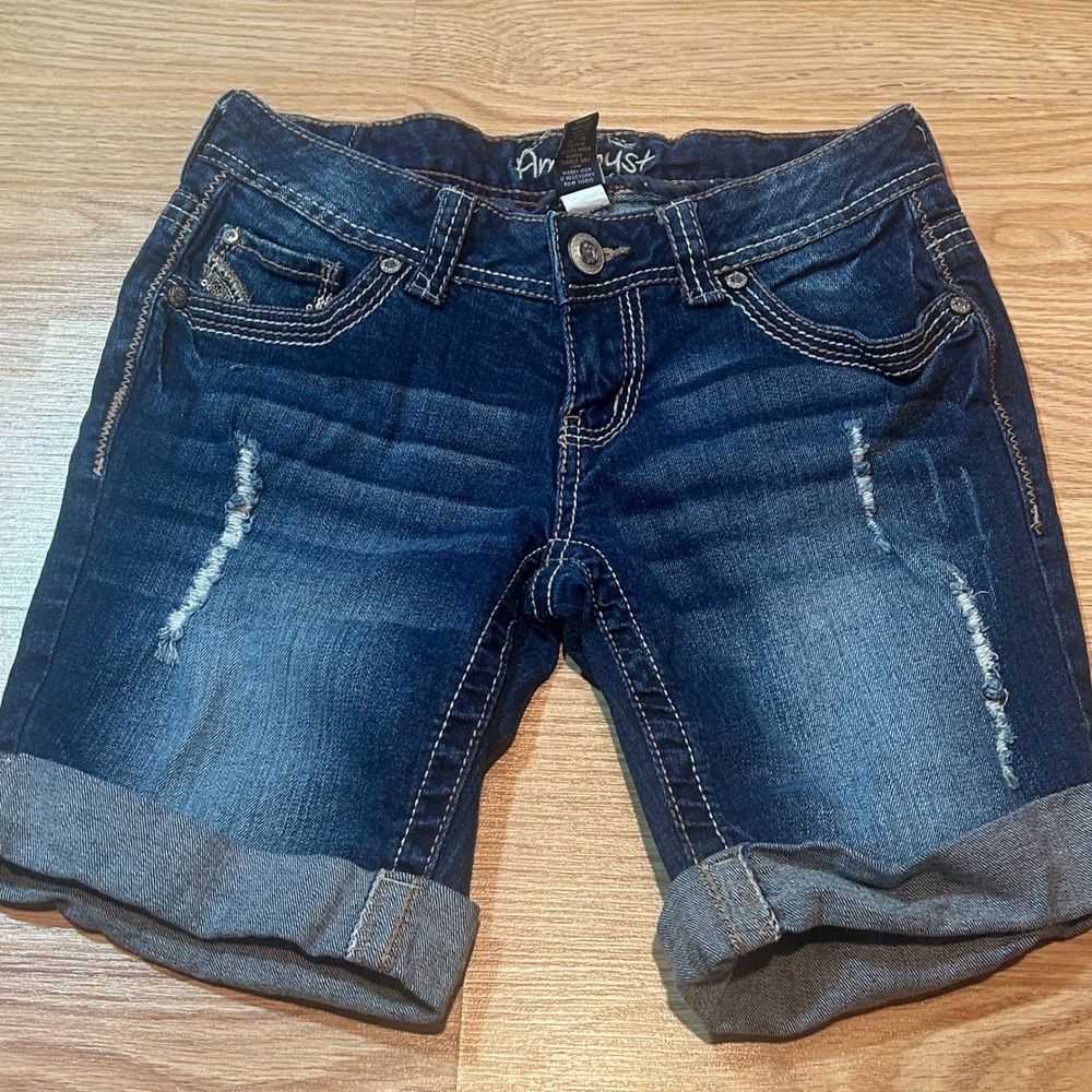 Amethyst Womens Dark Wash Distressed Sequin Flap‎ Pocket Bermuda Shorts Size 1